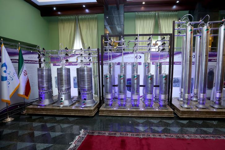 El régimen de Irán anunció la instalación de centrifugadoras avanzadas para enriquecer uranio tras la resolución del OIEA