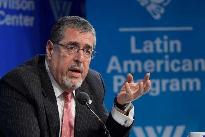 El Tribunal Electoral de Guatemala canceló el partido Movimiento Semilla del presidente Bernardo Arévalo