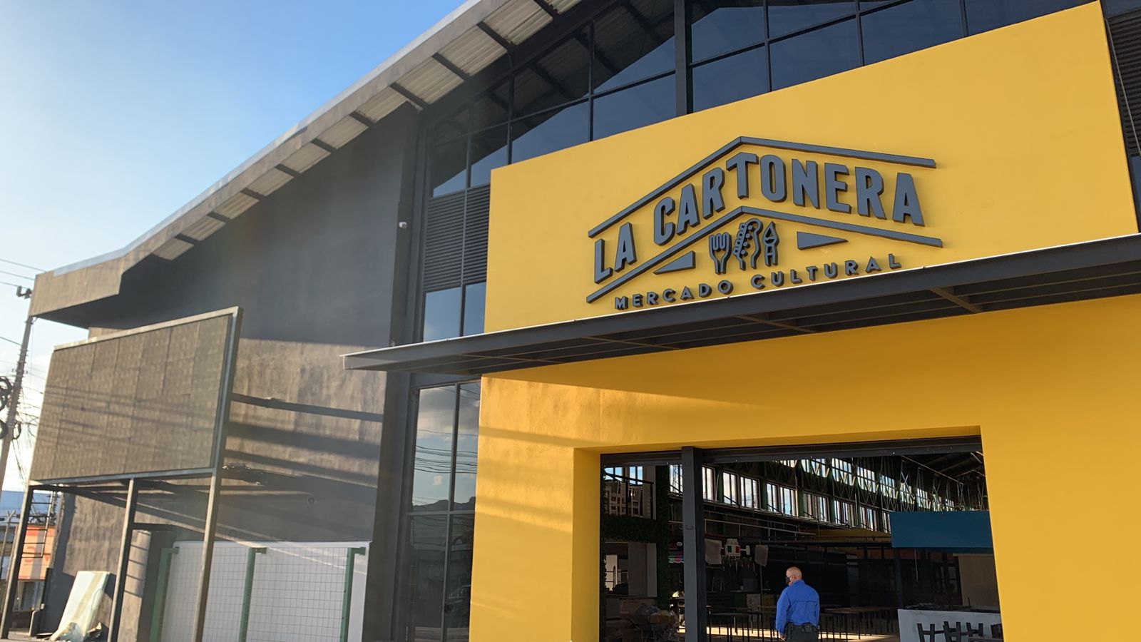 Dueños de comercios de La Cartonera estiman que 100 familias se ven perjudicadas por cierre de centro gastronómico