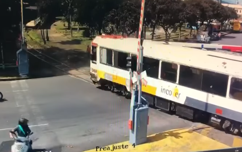 Autoridades urgen mayor atención tras dos choques contra unidades del tren esta semana