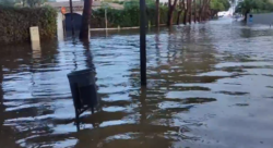 Alerta en Cataluña: las lluvias torrenciales inundan las calles y entran en algunas viviendas de Sitges