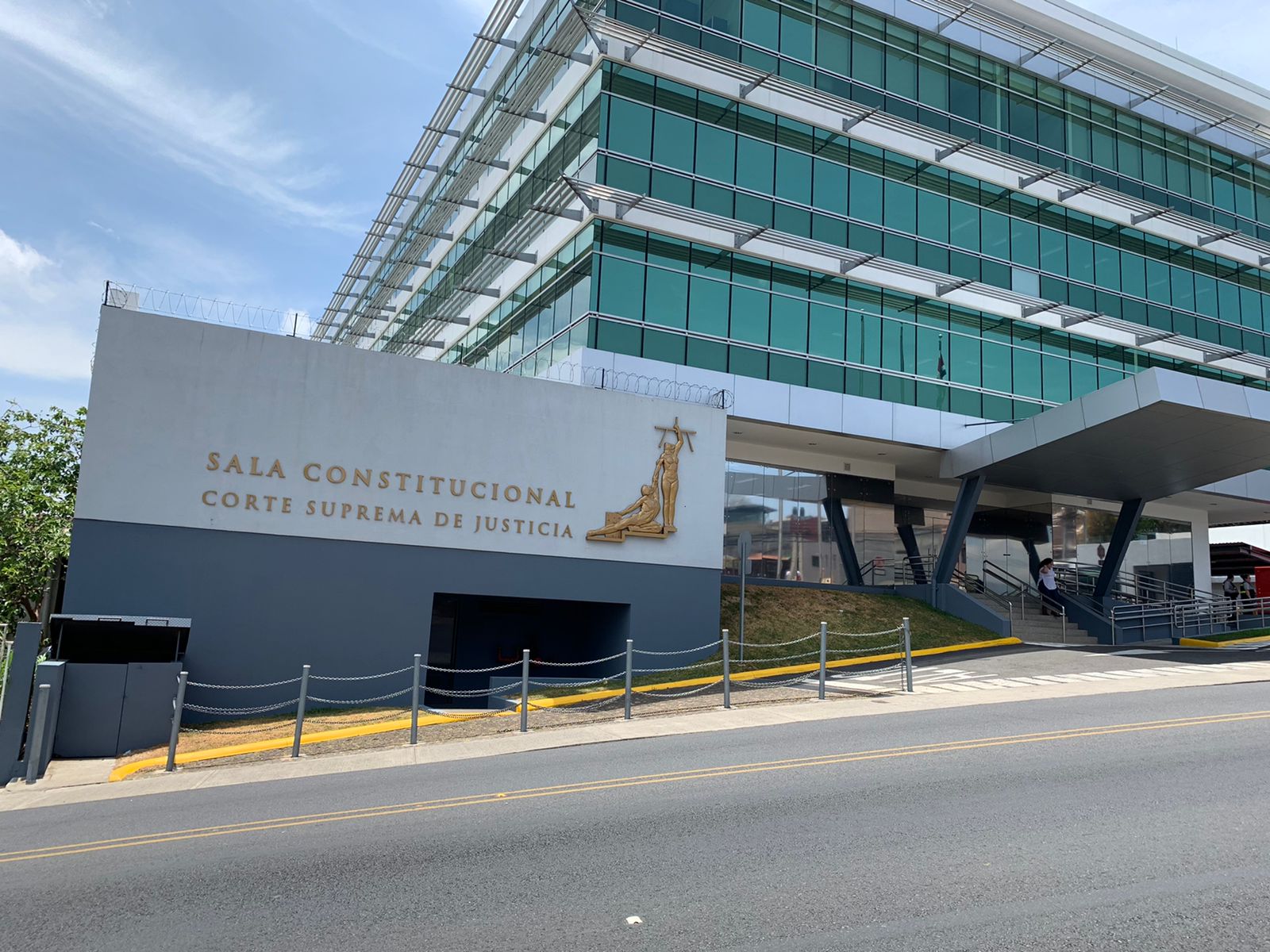 Declaran parcialmente con lugar recurso de presidenta de CCSS tras detención y traslado en “perrera” por caso Barrenador