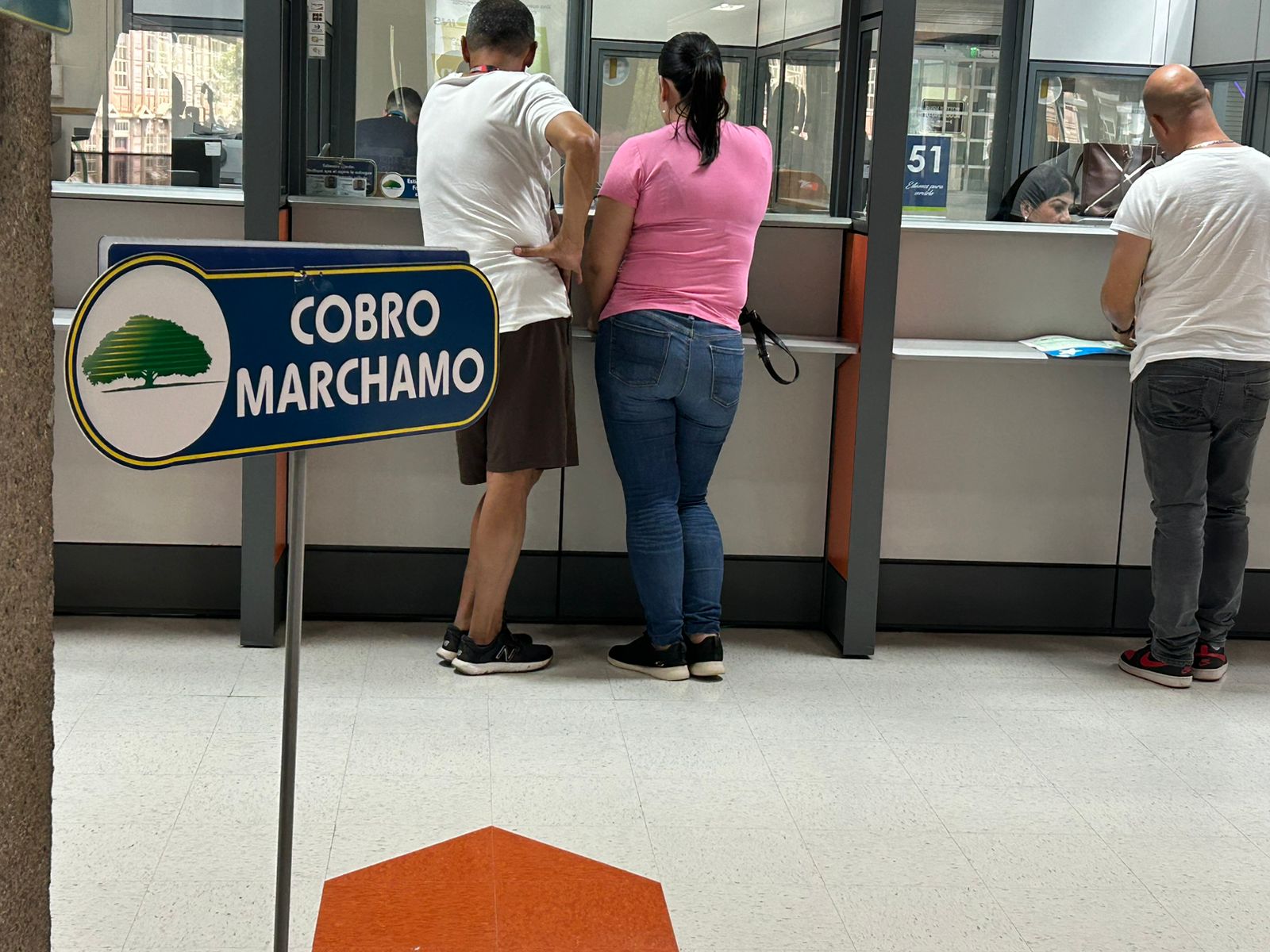 INS registra promedio de 300 marchamos pagados por hora en primeros días de cobro