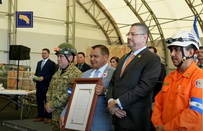 Rodrigo Chaves ofrece ‘disculpas’ a funcionarios salvadoreños por críticas tras ingreso de militares