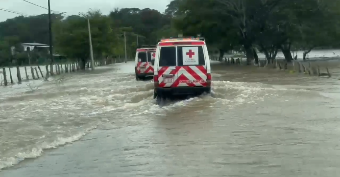 Suspensión de clases en todo el país y más de mil albergados; IMN prevé que continúen condiciones lluviosas