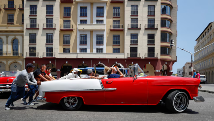Cuba enfrenta una de las peores crisis turísticas de su historia: perdió casi la mitad de sus visitantes