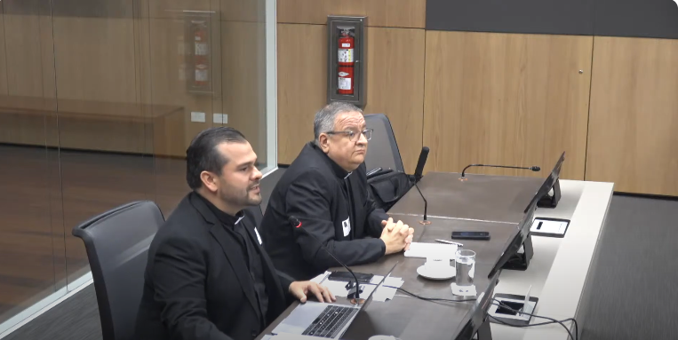 Diputados cuestionan posición de Conferencia Episcopal sobre plan para levantar secreto de confesión en casos de abuso sexual