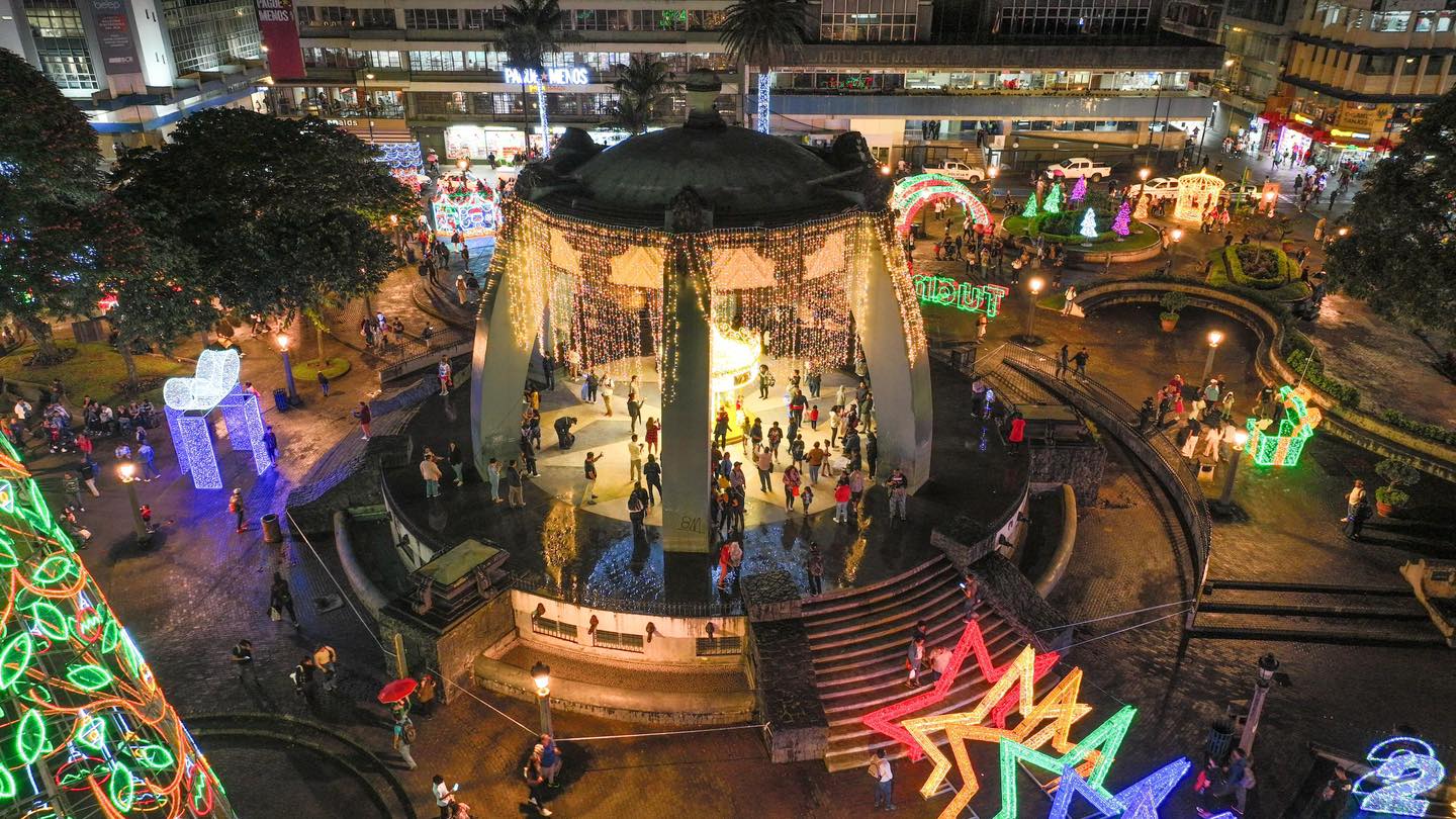 Mil aparatos electrónicos navideños iluminarán San José durante esta navidad