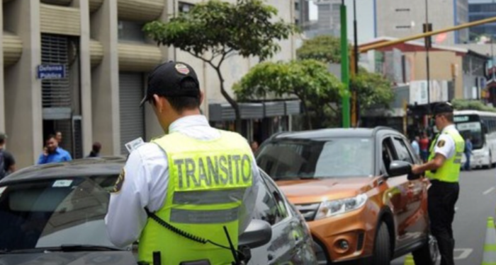 Tránsito anuncia rebajas de hasta ¢109 en las multas para el próximo año