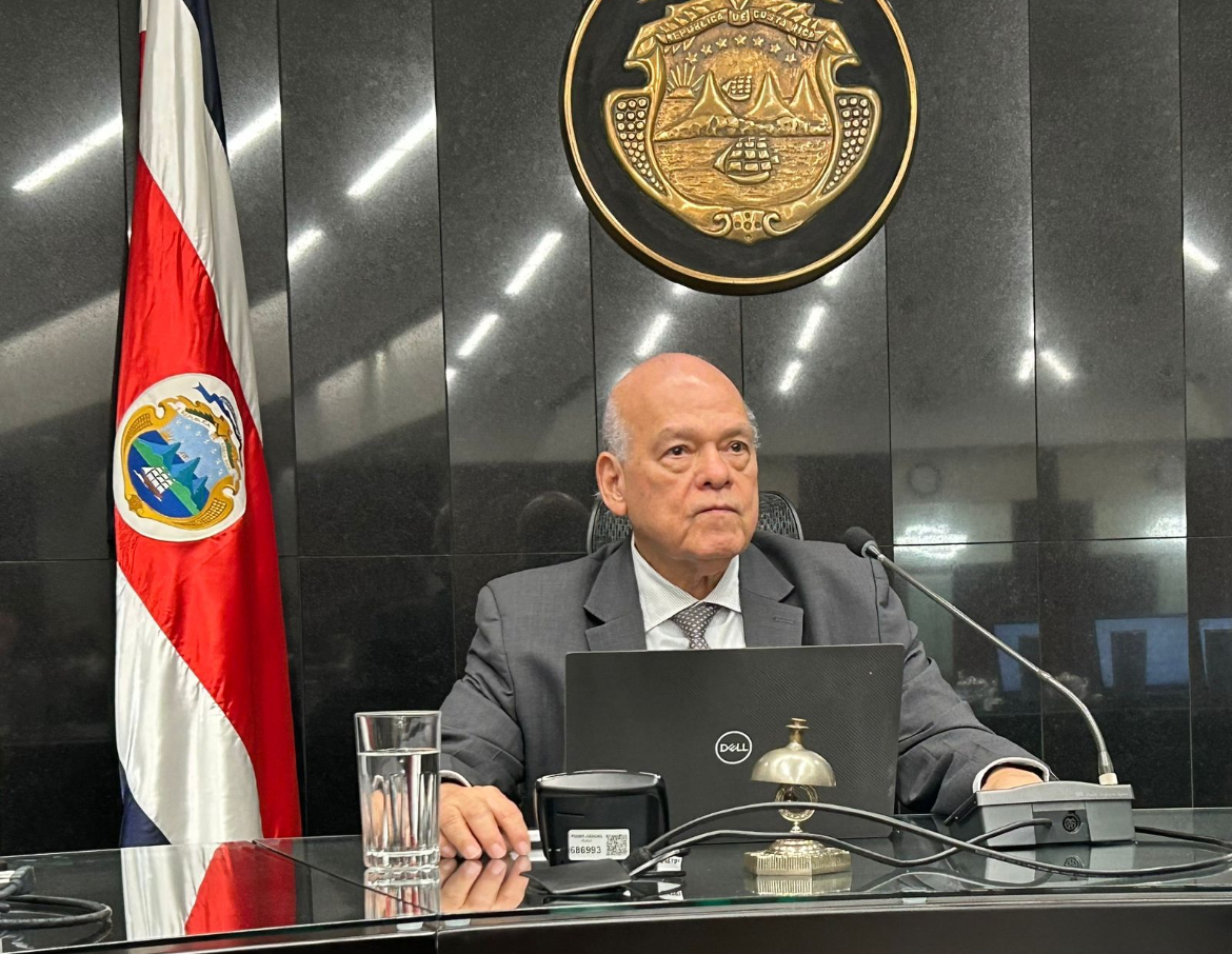 Presidente de la Corte declina invitación de Rodrigo Chaves a debate público