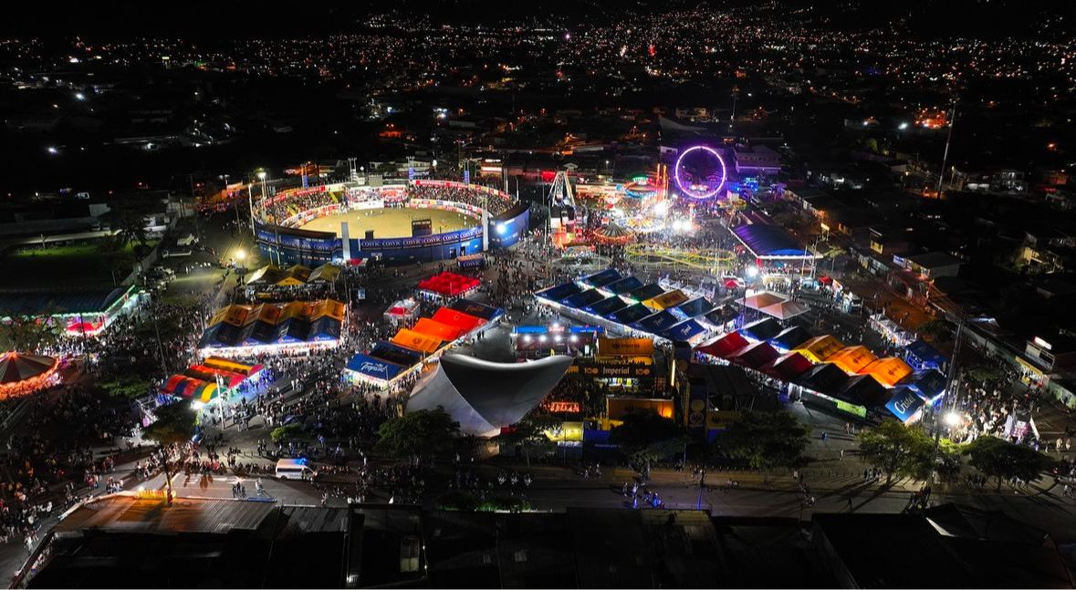 Policía de Tránsito decomisó 110 placas por mal estacionamiento en fiestas de Zapote