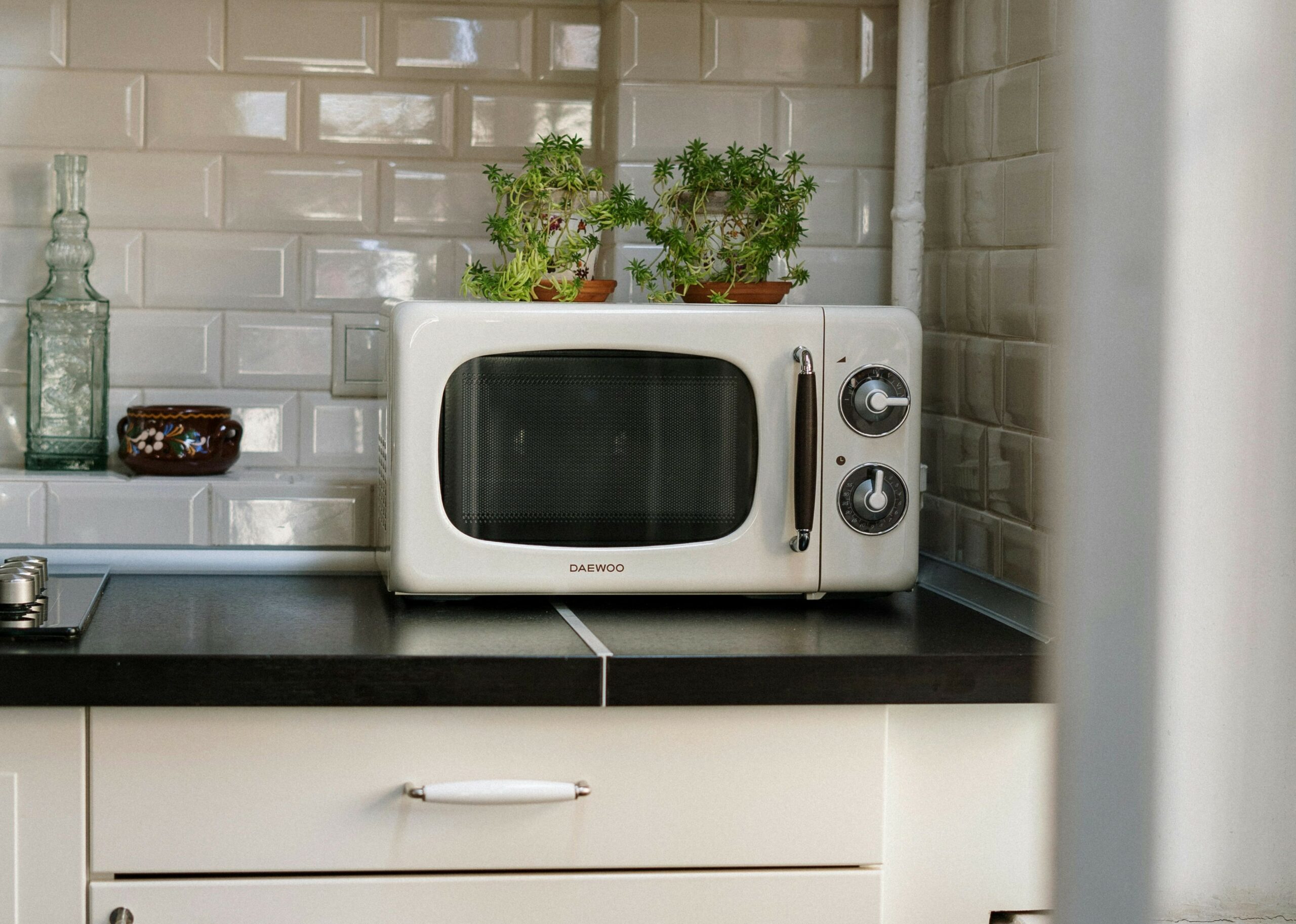 ¿Usted recalienta la comida a fin de año? Expertos advierten por posibles intoxicaciones