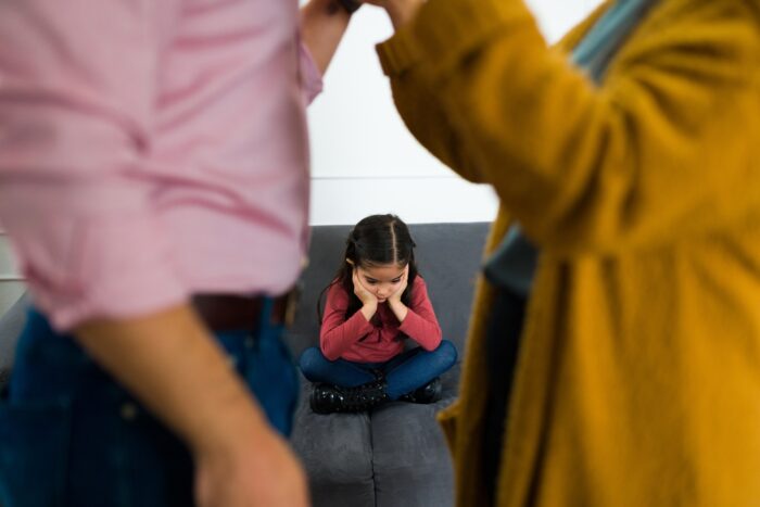Expertos llaman a padres separados a no entrar en conflicto este fin de año y priorizar armonía por los hijos