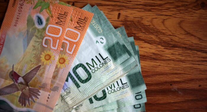 ¿El dinero da la felicidad? Esto piensan los ticos