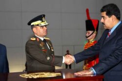 Cómo Estados Unidos equiparó a Maduro con los peores terroristas del mundo al ofrecer USD 25 millones por su captura