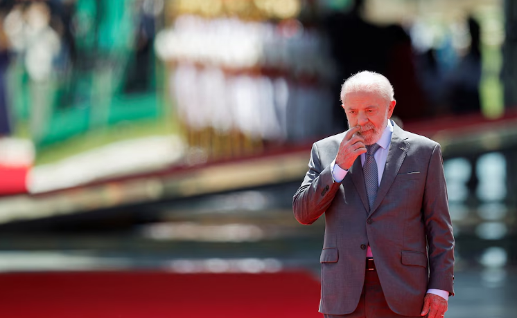 Lula prepara cambios en su gabinete ante la caída de su popularidad en Brasil
