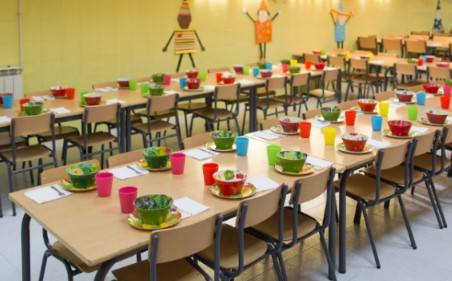 Crece cantidad de comedores escolares que están abiertos para almuerzo de estudiantes durante vacaciones