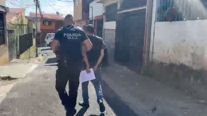 OIJ detiene a abogado sospechoso de realizar trámites notariales con datos falsos