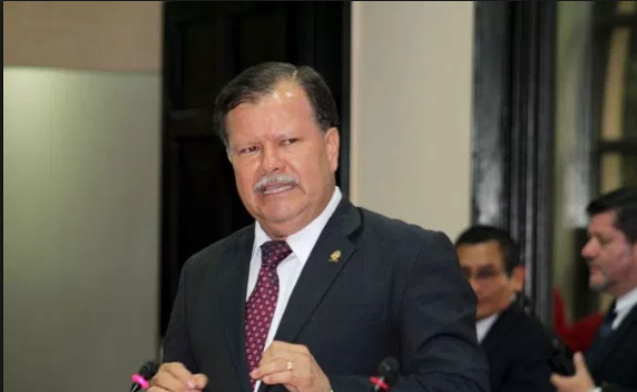 Exdiputado Abelino Esquivel fue condenado a 6 años de cárcel por cobrar parte del salario a asesores en el Congreso