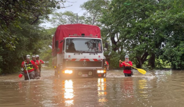 Producción en hoteles y restaurantes tuvo caída en noviembre por inundaciones, cierres de vías y de aeropuertos