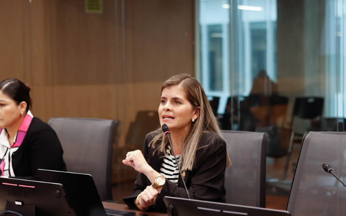 Plan sobre jornadas 4/3 e iniciativa para regular explotación de oro en Crucitas destacan en prioridades del gobierno para este inicio de año