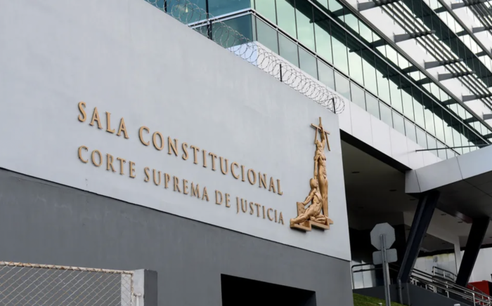 Presentan reclamo ante Sala IV por decreto que fijó tope de ganancias por venta de medicamentos