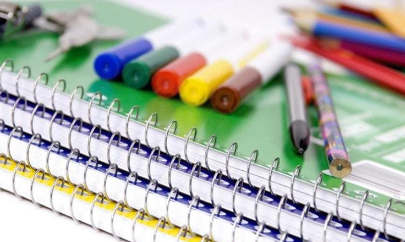 Precio de paquetes escolares oscila entre ¢68 mil y ¢83 mil: Diferencia de precio en ‘bultos’ llega a ¢36 mil