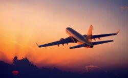 Migración registró crecimiento del 18% en salidas de ticos al extranjero durante el fin y principio de año