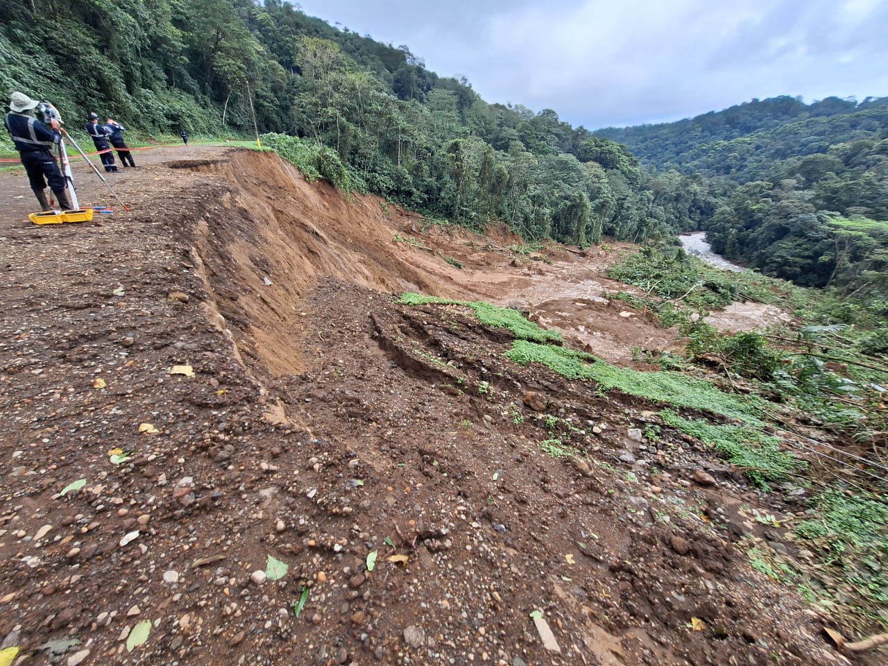 Lluvias provocaron deslizamiento de 4 hectáreas en San Carlos: Se mantienen personas albergadas tras inundaciones