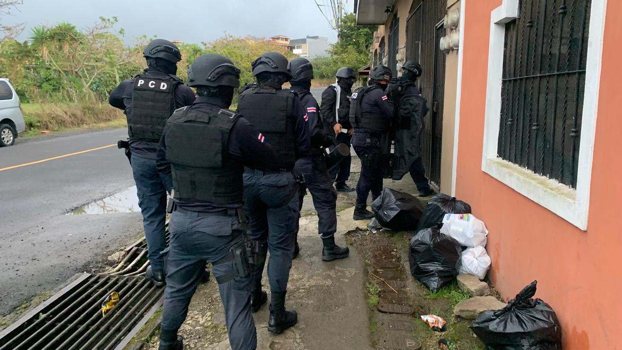 Desarticulan banda que se dedicaba al presunto tráfico de drogas a través de plataformas digitales y encomiendas en buses