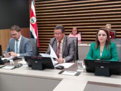 Diputados convocan a jerarcas del gobierno para que brinden explicaciones sobre la relación entre Costa Rica y China