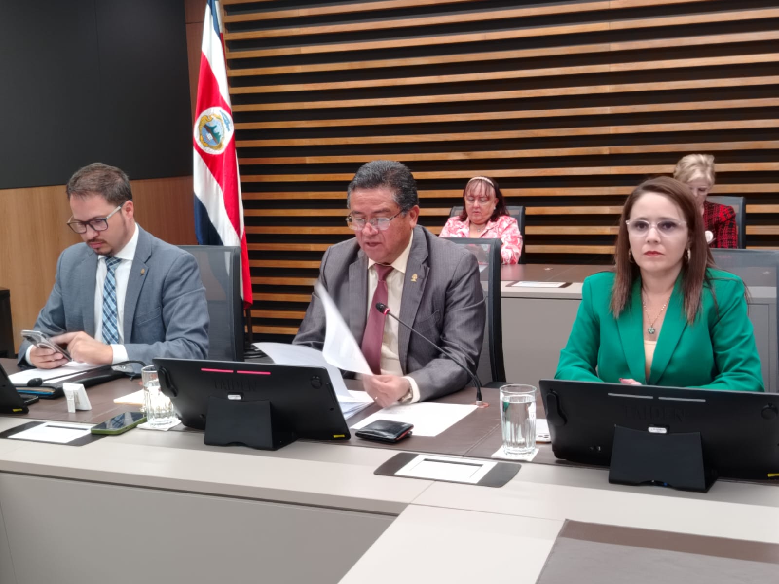 Diputados convocan a jerarcas del gobierno para que brinden explicaciones sobre la relación entre Costa Rica y China