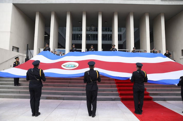 Diputados de oposición llaman a defender la democracia y la división de Poderes en el bicentenario de la Asamblea Legislativa