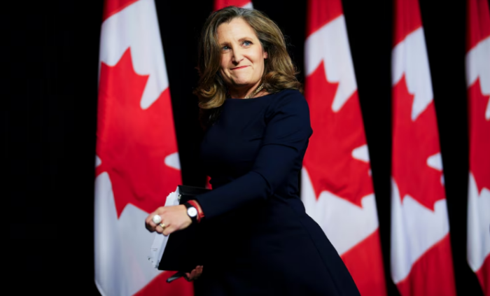 La vicepremier Chrystia Freeland se postuló para reemplazar a Justin Trudeau como primera ministra de Canadá