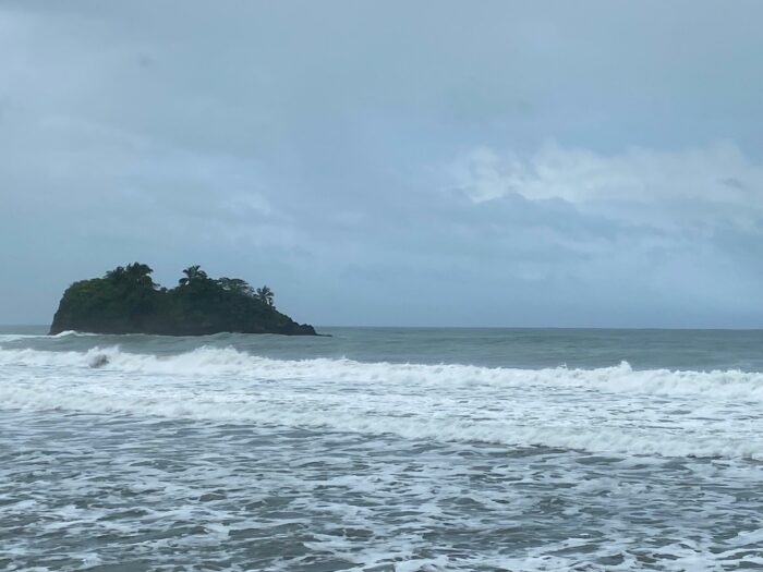 MIOCIMAR prevé oleajes superiores a los 3 metros en el Caribe para los próximos días