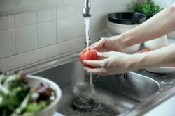 Vecinos de 40 barrios en Alajuelita tendrán corte en servicio de agua por 6 horas este martes