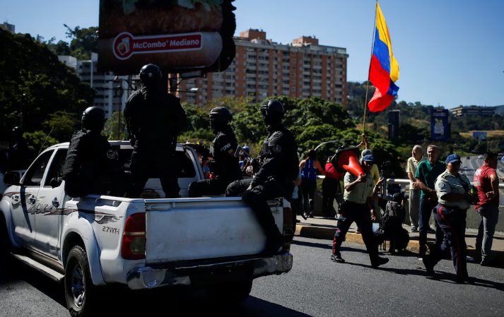 Masivas protestas en toda Venezuela contra la dictadura de Nicolás Maduro