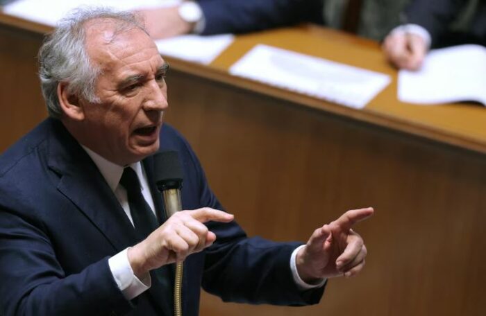 Cruje el Gobierno de Francia: el Primer Ministro aprobó el Presupuesto por la fuerza y activó una moción de censura