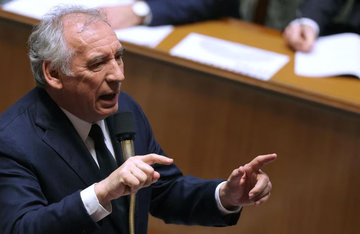 Cruje el Gobierno de Francia: el Primer Ministro aprobó el Presupuesto por la fuerza y activó una moción de censura