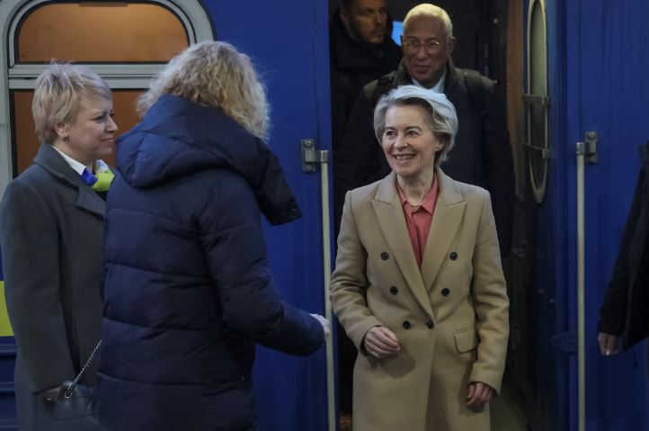 La Unión Europea aumentó las sanciones contra Rusia en el tercer aniversario de la invasión a Ucrania