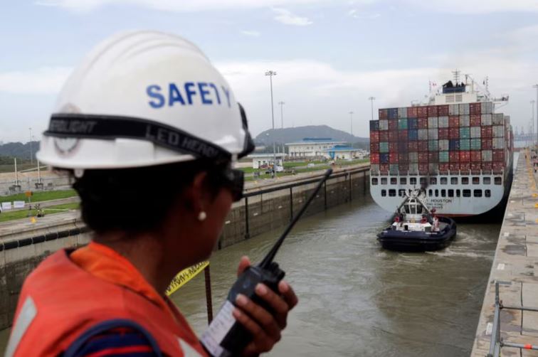 EEUU dijo que sus buques no pagarán peaje por transitar el Canal de Panamá: Mulino lo rechazó