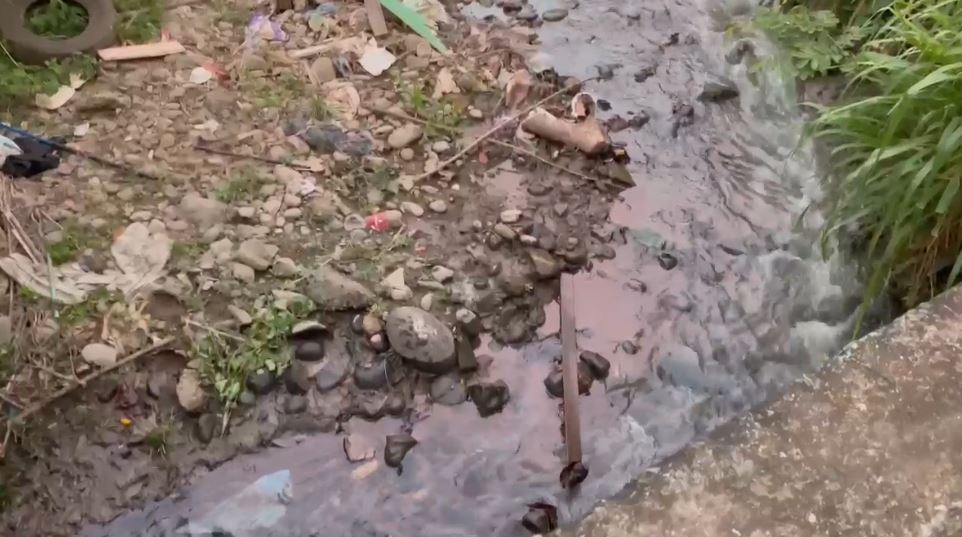 RECOPE investiga posible toma ilegal de diésel tras derrame en Río Barranca