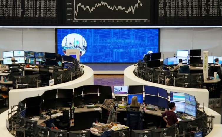 Fuertes caídas en las bolsas europeas, asiáticas y los futuros de Wall Street tras la imposición de aranceles de Donald Trump