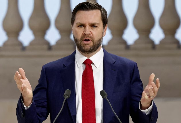 Estados Unidos advirtió sobre los regímenes autoritarios en la cumbre de la IA de París: “Asociarse con ellos significa encadenarse a un amo”