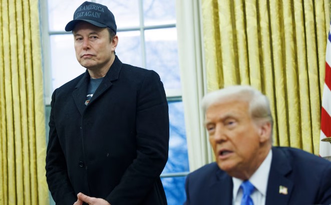 Elon Musk comunicó que los empleados federales deberán rendir cuentas de su trabajo o renunciar