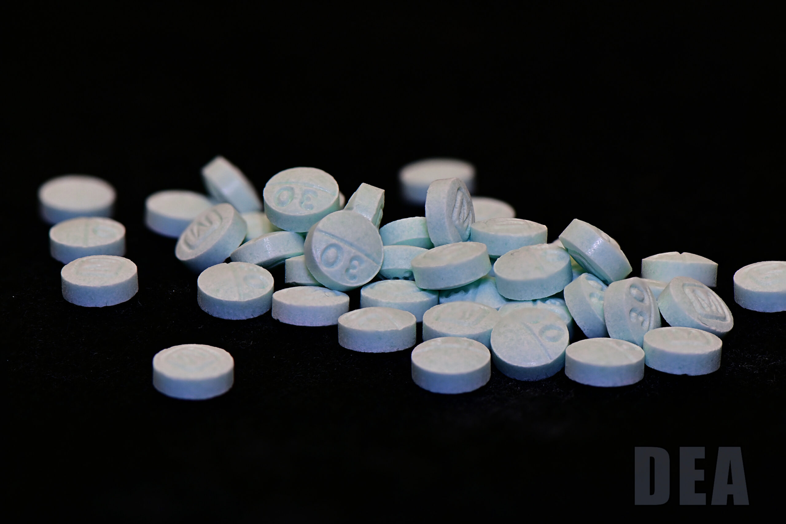 Ministra de Salud califica de ‘preocupante’ decomiso de pastillas de fentanilo en centro de San José