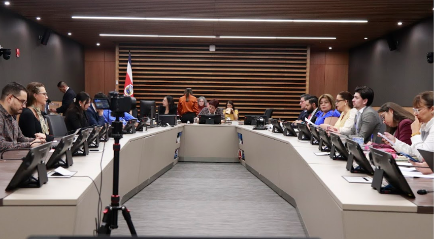 Informes del Caso Diamante no pudieron ser votados tras discusión entre diputadas