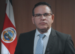 Fabricio Alvarado: Nueva República no apoyará resello a vuelos baratos tras “análisis responsable y criterio propio”