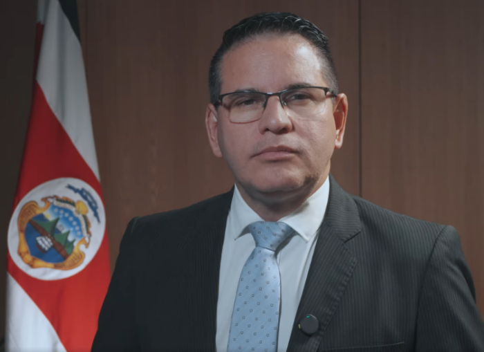 Fabricio Alvarado: Nueva República no apoyará resello a vuelos baratos tras “análisis responsable y criterio propio”