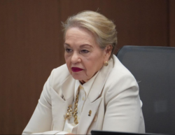 Gloria Navas ve “peligroso” que unidad policial esté en Casa Presidencial y asegura que el Presidente “le tiene miedo”